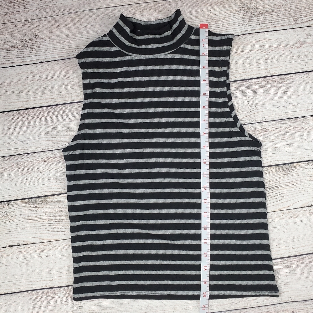 Poof! New York NWT mock neck striped tank grey/blk - Picture 7 of 8